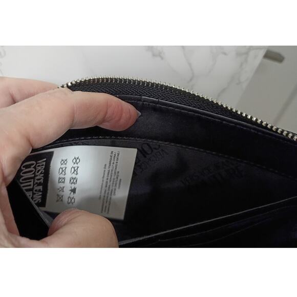 VERSACE JEANS COUTURE Black Logo Patch Quilted Wallet - NEW - Picture 4 of 7